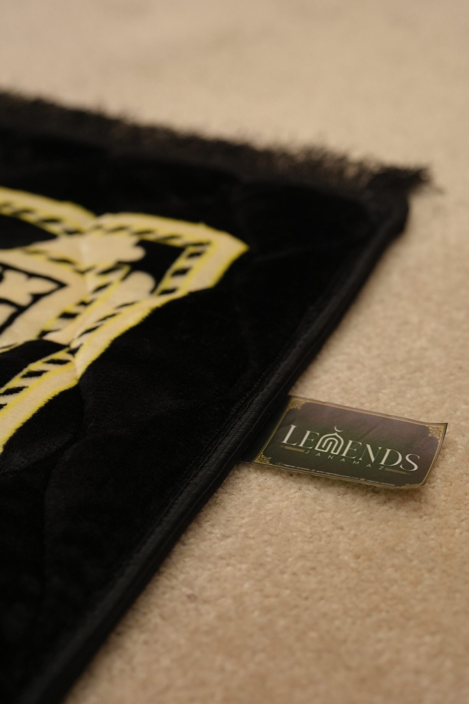 Legend Classic Foam Golden & Black - Image 3