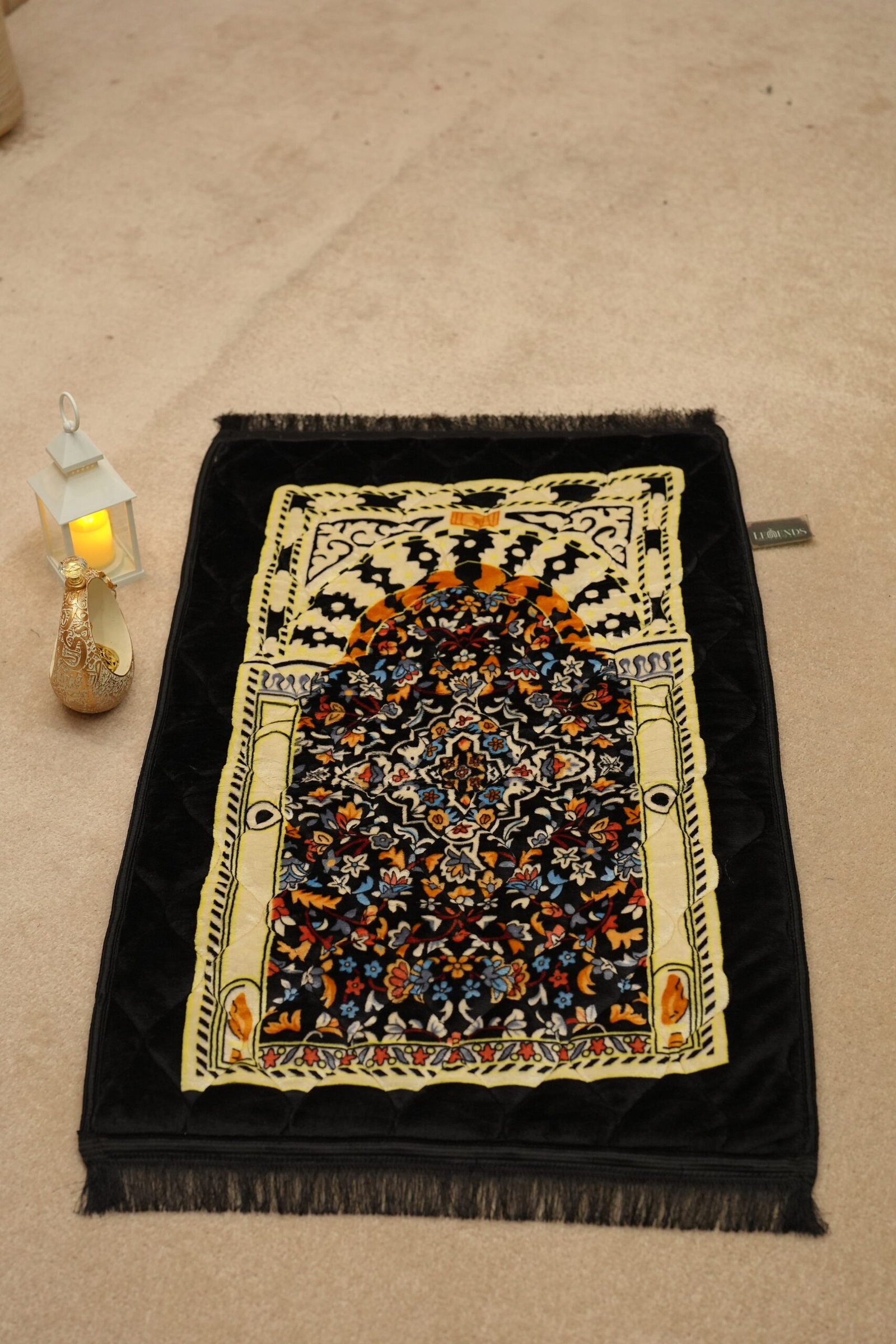 Legend Classic Foam Golden & Black - Image 7